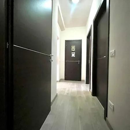 Guesthost - Balcony Flat X3 Linate Airport Mm4 Apartman Milánó