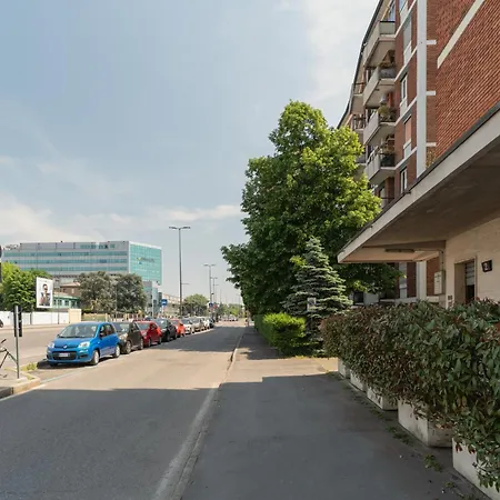 Guesthost - Balcony Flat X3 Linate Airport Mm4 Apartamento Milão