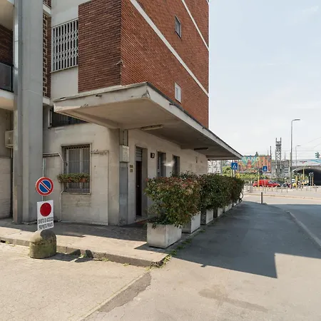 Guesthost - Balcony Flat X3 Linate Airport Mm4 * Milão