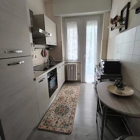 Guesthost - Balcony Flat X3 Linate Airport Mm4 מילאנו